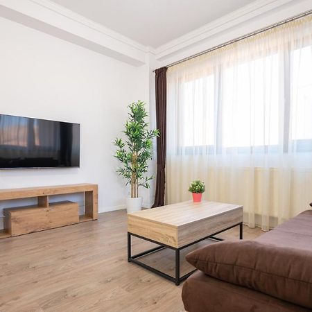 Tei Apartments Oradea Buitenkant foto