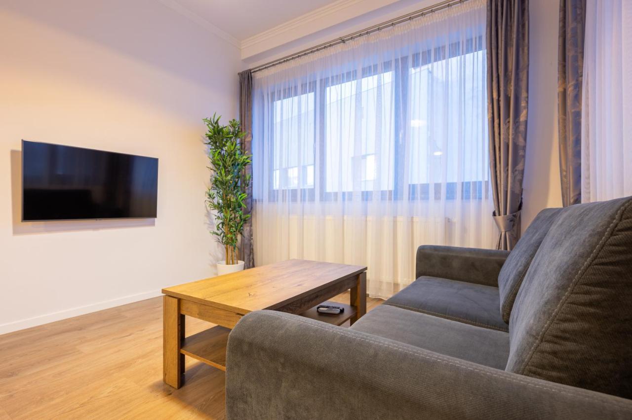 Tei Apartments Oradea Buitenkant foto
