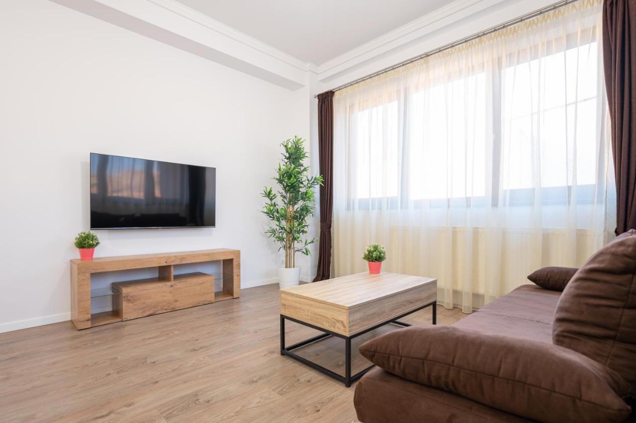 Tei Apartments Oradea Buitenkant foto