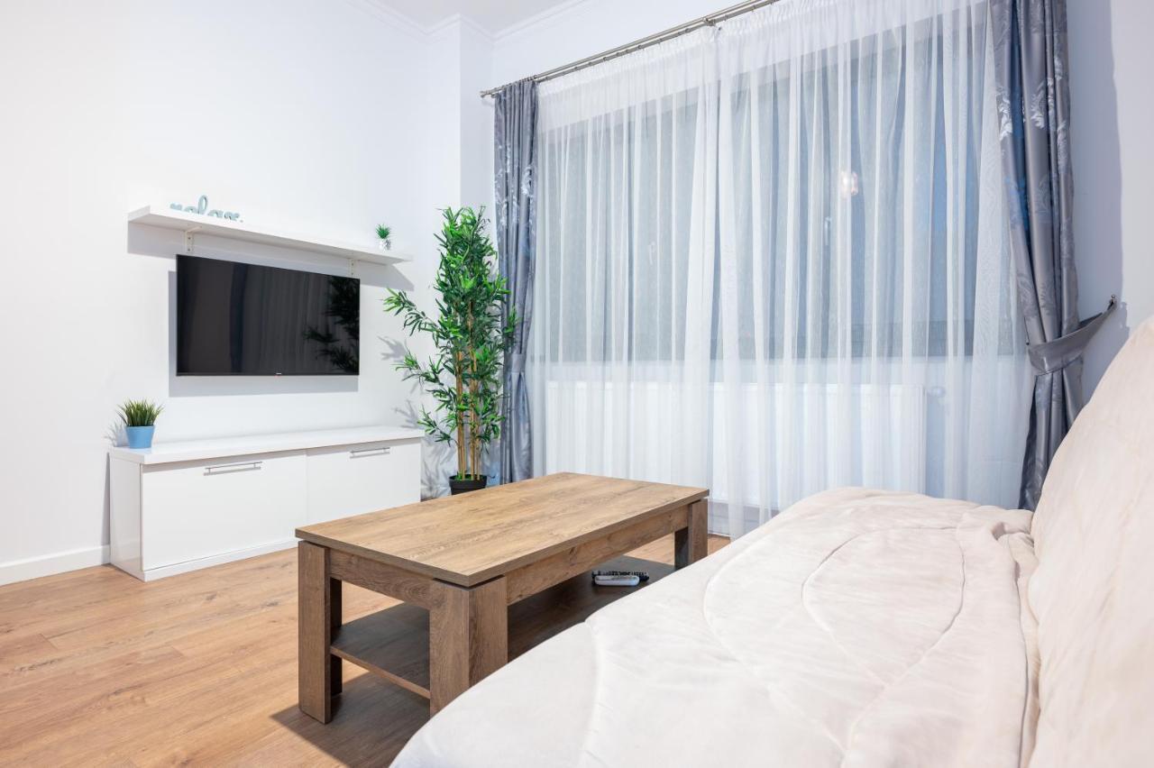 Tei Apartments Oradea Buitenkant foto