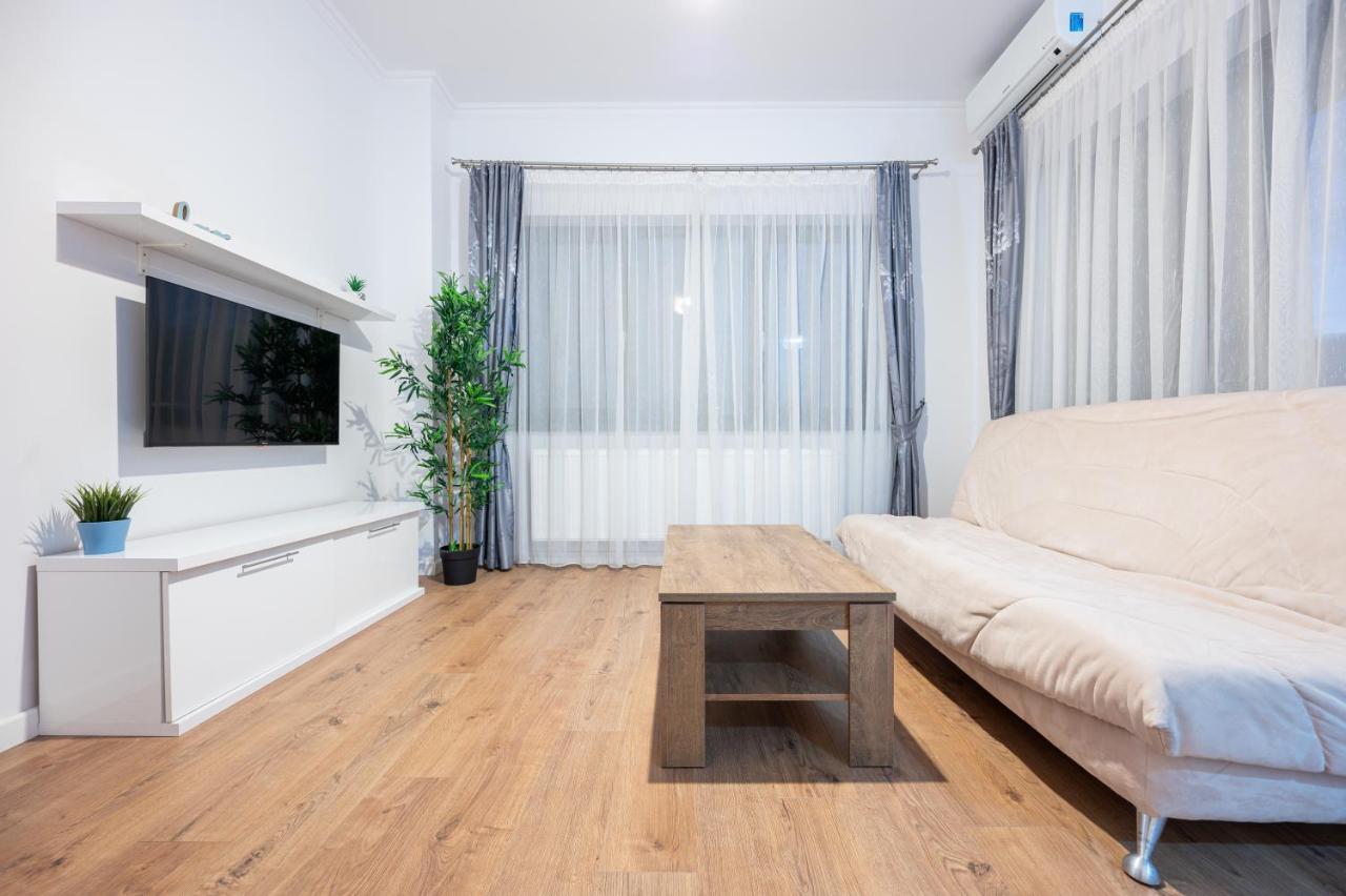 Tei Apartments Oradea Buitenkant foto