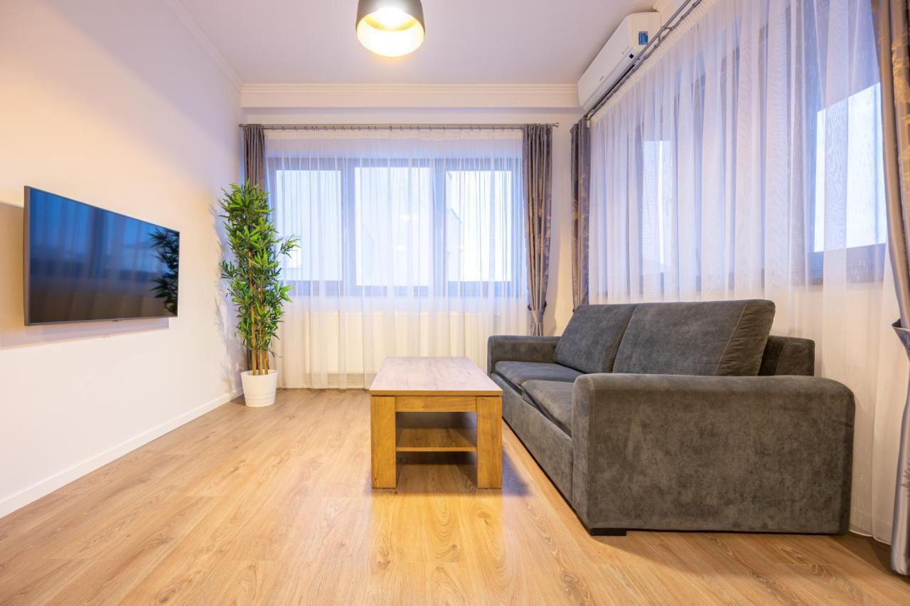 Tei Apartments Oradea Buitenkant foto