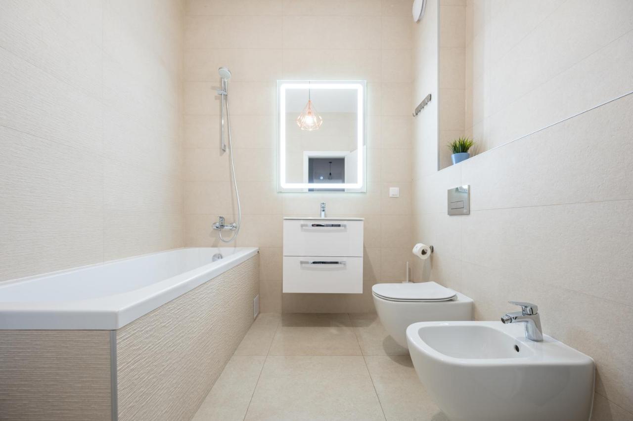 Tei Apartments Oradea Buitenkant foto