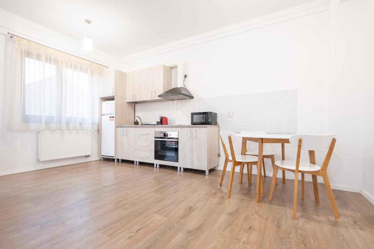 Tei Apartments Oradea Buitenkant foto